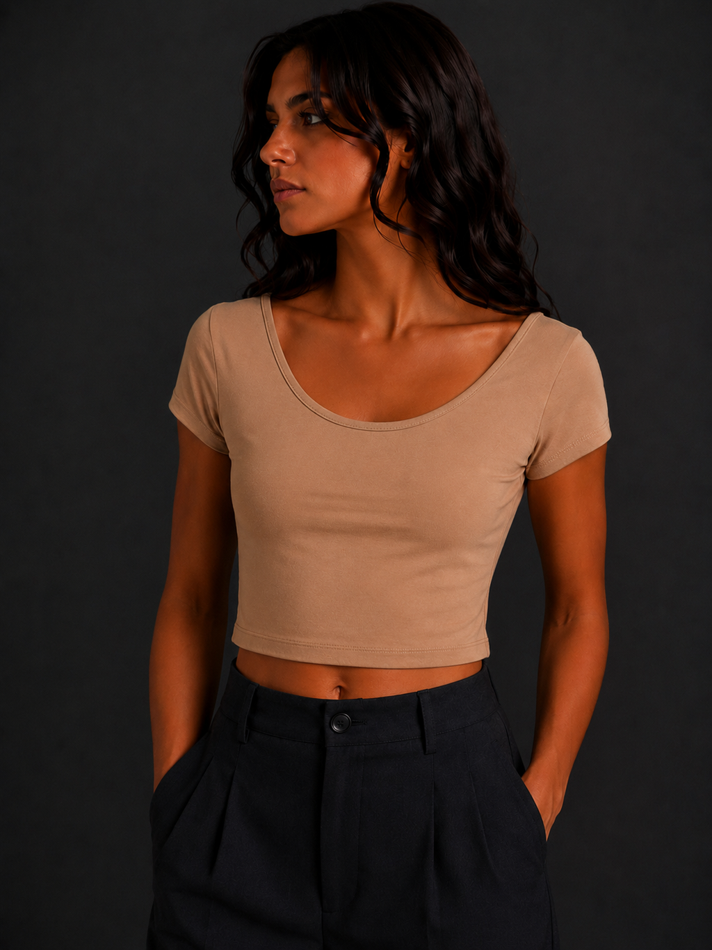 Top Crop Donna “Cross Back” – Beige Nude con Schiena Incrociata