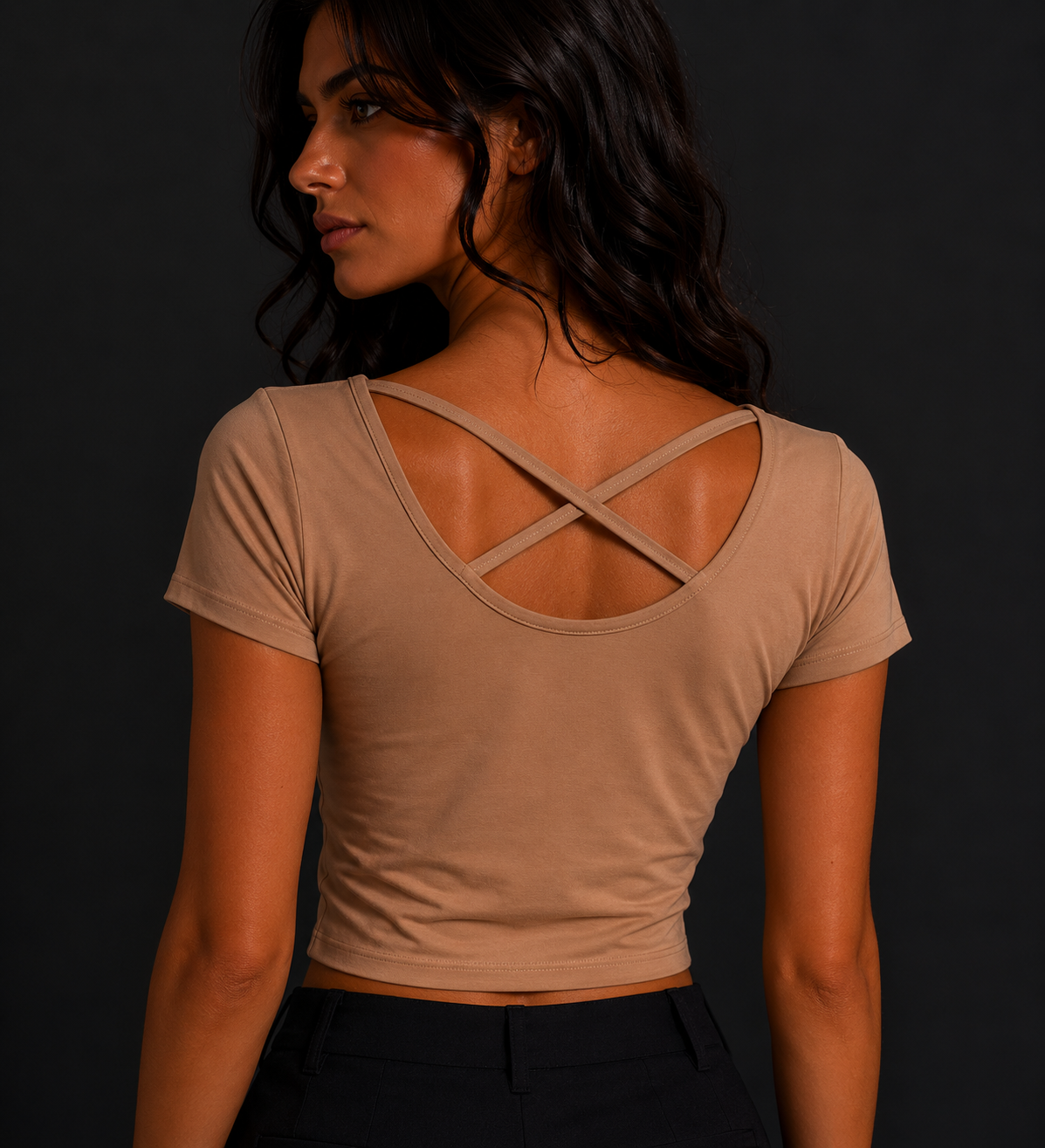 Top Crop Donna “Cross Back” – Beige Nude con Schiena Incrociata