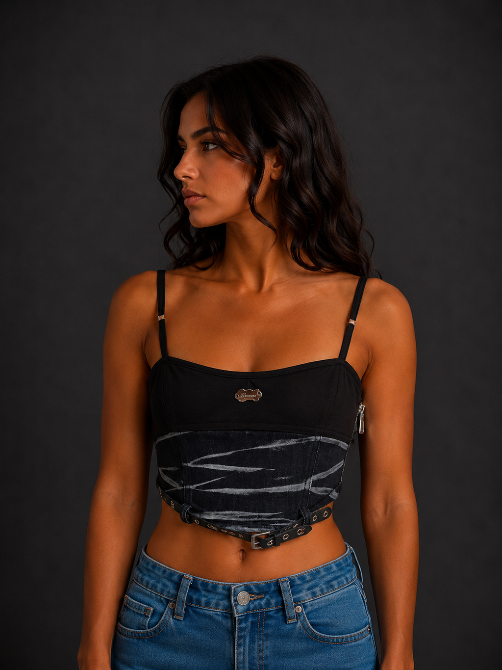 Corset Crop Top “Midnight Rebel” – Bustier Streetwear Nero con Cintura